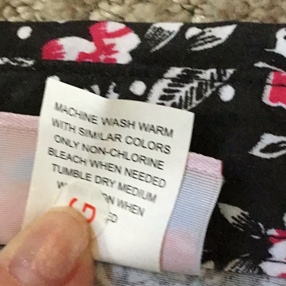 American Sweetheart Size L Black w/hot pink blouse - Picture 6 of 7